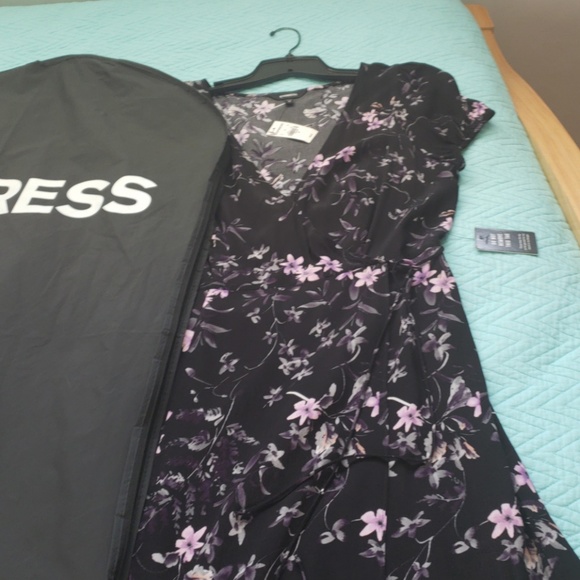 Dress - Picture 3 of 5